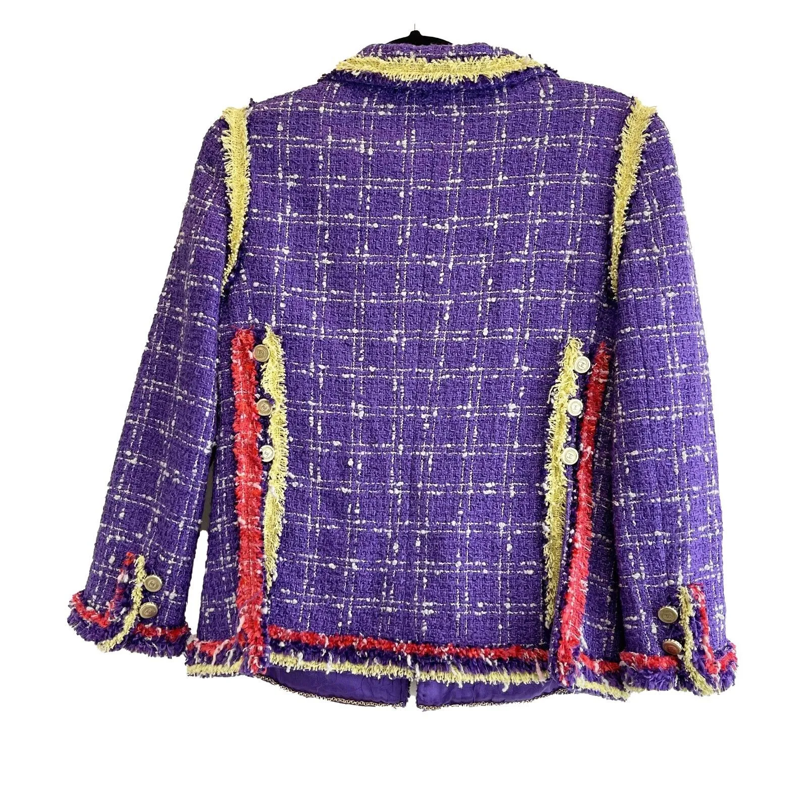 CHANEL - 2006 Purple Tweed Blazer - 5 'CHANEL' Buttons - 2 Pockets - 38 US 6