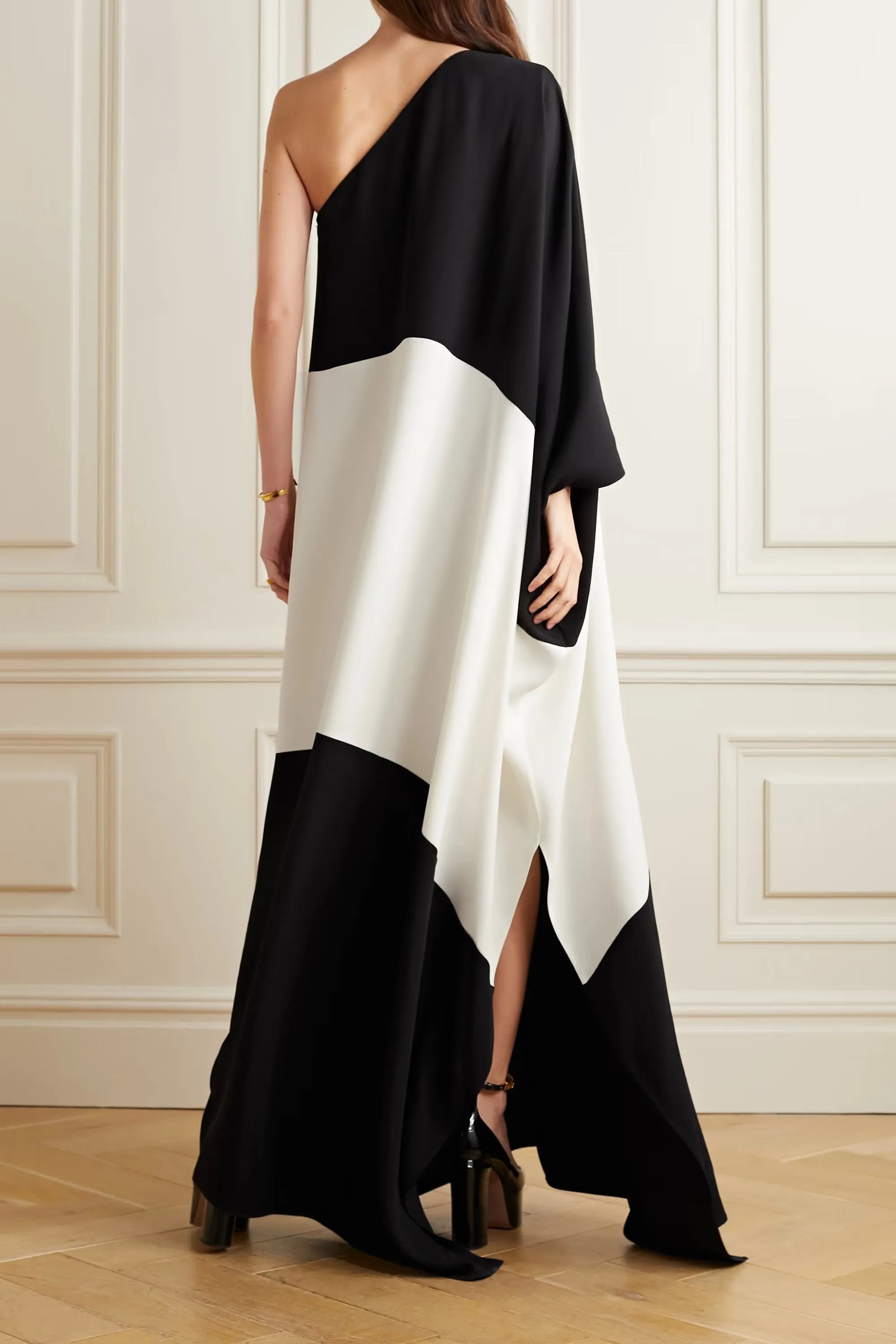 Fluid Crepe Silk Kaftan, Relaxed Fit and Luxurious Draping Women's Kaftan
