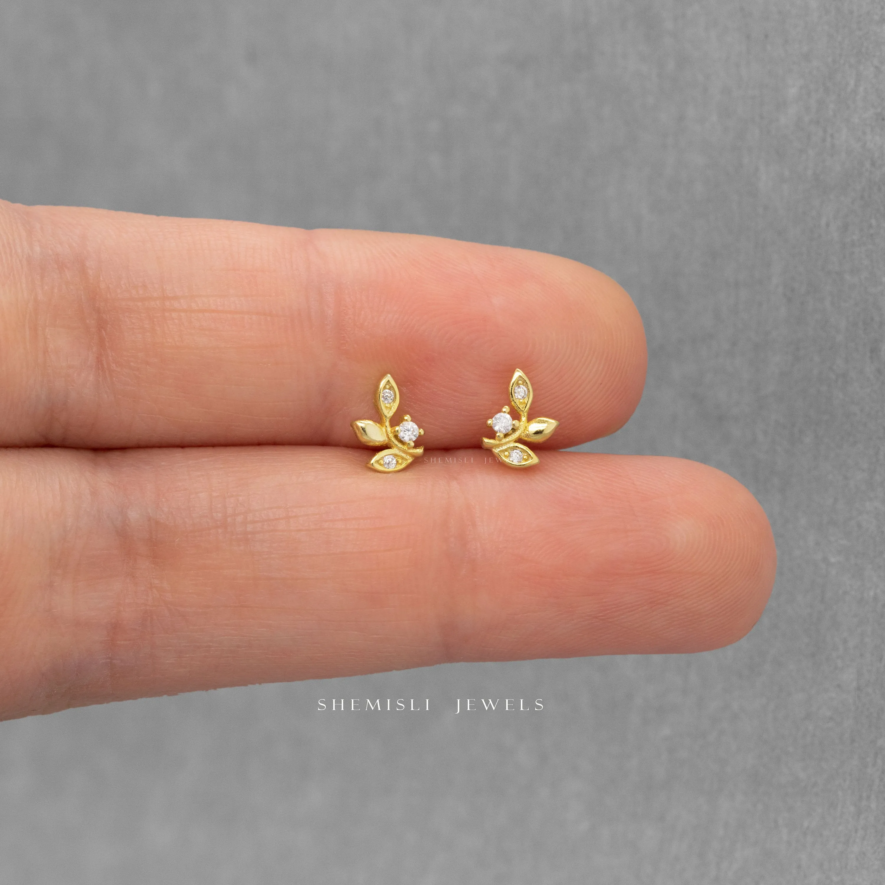 Tiny Leaf CZ Earrings with Screw Ball End (Type B), Unisex, Gold, Silver SHEMISLI - SS336 LR